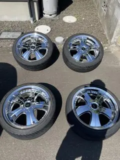ロックスミス メッシュ 18インチ 8J +36 5H / 114.3 4本