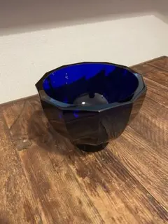 【Moser モーゼル】花瓶 香水瓶 置物１点（大）「インタグリオ／深彫」 Moser モーゼル】インタグリオ／深彫 花瓶 香水瓶（小） ガラス工芸