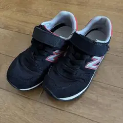 new balance J373 黒/赤 キッズスニーカー　17cm