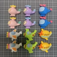 【34】アクセサリー　デコパーツ　１２個まとめ売り　ヘリコプター　飛行機　乗り物