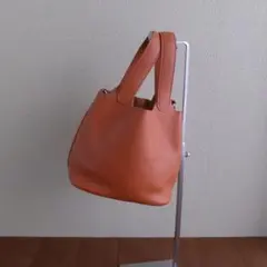 本革 ピコタンロック風 ハンドバッグ キューブバック