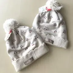 新品　さくらんぼ柄　ニット帽子　ボンボン　2個