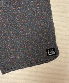 Quiksilver ボードショーツ　小花柄 30インチ