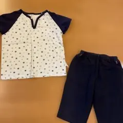 星柄Tシャツと紺色パンツセット