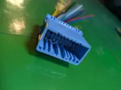 スズキ ナビ変換コネクター
