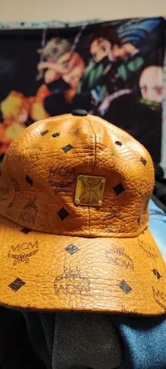 MCM オレンジレザーキャップ
