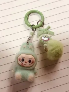 訳あり　ラブブ　キーホルダー　緑