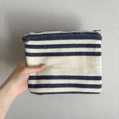 ポーチ　チャック付き