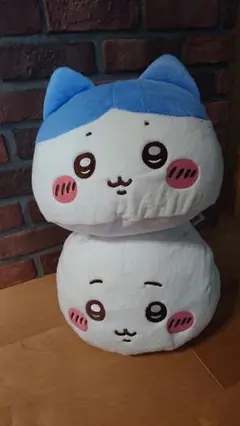 ちいかわクッション　プレミアムドームクッション　 ちいかわ&ハチワレ