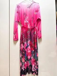 花柄ピンクロングカーディガン　ビーチアップカバー　ガラベーヤ