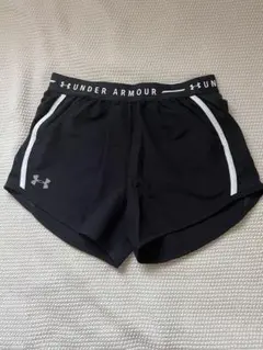 UNDER ARMOUR トレーニングショートパンツ　レディース