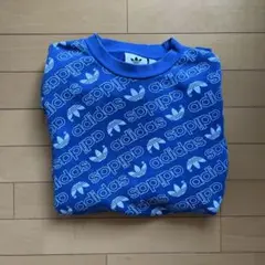 adidas ロゴプリント トレーナー 青