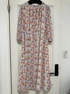 【タグ付き新品】パフューム柄　ワンピース