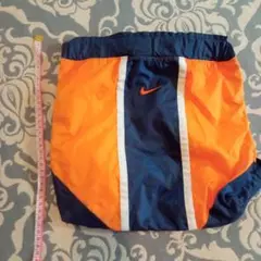Nike ストライプデザイン リュック