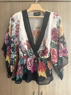☆美品☆フラメンコ　トップス　H &M