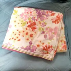 LAURA ASHLEY　タオルケット