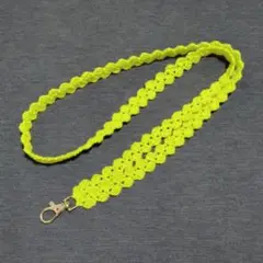 ネックストラップ　名札　ネオンイエロー　手編み　ハンドメイド