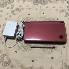 美品 ニンテンドーDSILL ワインレッド 本体