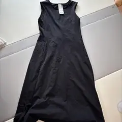 新品未使用タグ付き　UNIQLO ブラック ノースリーブワンピース M