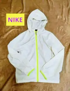 500円SALE‼️Nike フード付きウィンドブレーカー　 M サイズ　白　ジム