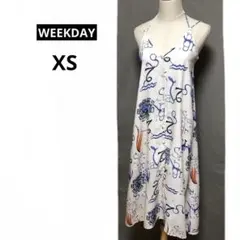 【WEEKDAY】キャミワンピース　夏、海　リゾートワンピース　涼しげ　前ボタン