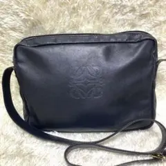 美品 ロエベ ショルダーバッグ アナグラム レザー ブラック
