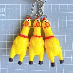 ☘️キーホルダー　ソフトラバー　スクイーズチキン　ガーガーチキン 叫ぶチキン