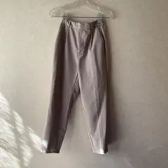 Sサイズ ベージュ テーパードパンツ