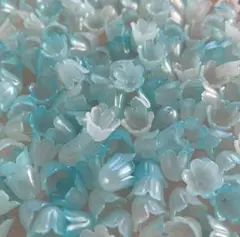 スズランビーズ　約50g(約200個)