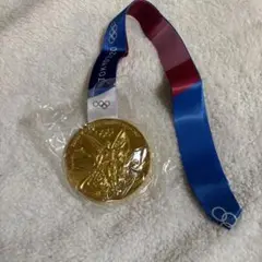 東京オリンピック 2020 レプリカ 金メダル