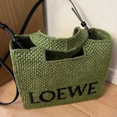 みみずき様の 新品同様 ロエベ 現行 フォント トート スモール 巾着ポーチセッ みみずき様の 新品同様 ロエベ 現行 フォント トート スモール
