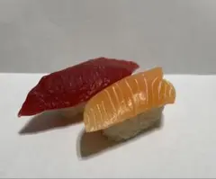 サーモンとマグロのおすし　食品サンプル