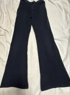 黒のフレアパンツ ズボン 黒 春服 FUN