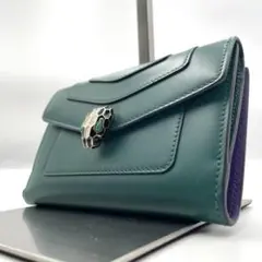 【極美品】ブルガリ　セルペンティ　二つ折り　財布　フォーエバー　レザー　緑