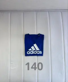 美品　adidasTシャツ　男の子
