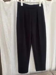 UNIQLO テーパードアンクルパンツ