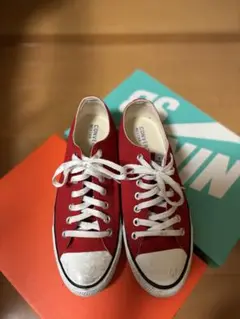 converseスニーカー赤