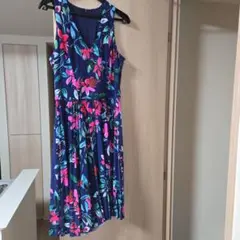 MAGGY LONDON　ネイビー　花柄　ノースリーブワンピース