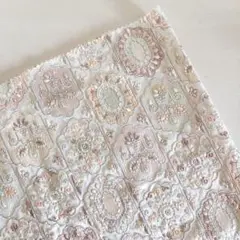 【45×45】(22×28欠け有) インド刺繍生地 はぎれ 布 生地