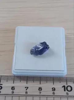 アイオライト　原石　透明感　つやつや