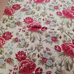 モダ　moda 花柄　バラ柄 巾110cm×長さ55cm位