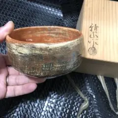 送料込【逢絢亭】茶道具 平茶碗 楽焼 赤楽 小川長楽 共箱入り