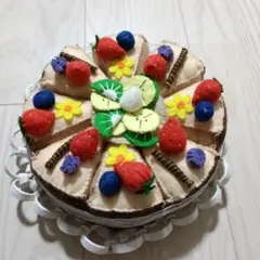 イチゴのホールケーキ　箱入り　フェルト　誕生日　お祝い　乳児　入院中　アレルギー