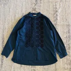n2686 ケルシャンス ✨️タグ付 刺繍入りシャツ 長袖 スタンドカラー 紺
