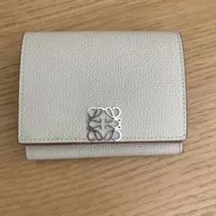 ロエベ 財布 アナグラム トライフォールドウォレット 三つ折り