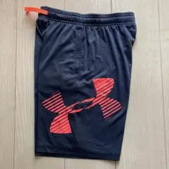 アンダーアーマー　ハーフパンツ150サイズ　ダークグレー　処分価格