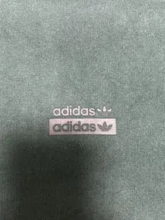 adidas ダークグリーン Tシャツ