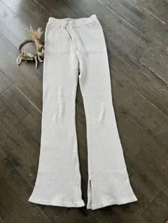 To the seaベージュ ワッフルワイドパンツ スリット入りSサイズ