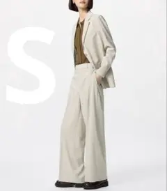 感動ワイドパンツ　丈長め　ベージュ　ユニクロ