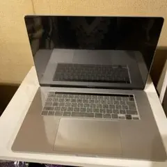 16インチ　MacBook Pro シルバー